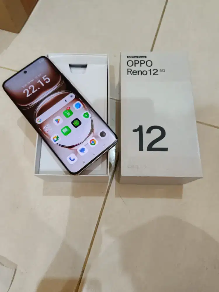 Oppo reno 12 5G 12/256 fullset mlusss 95%, lncar jyaa no kndala