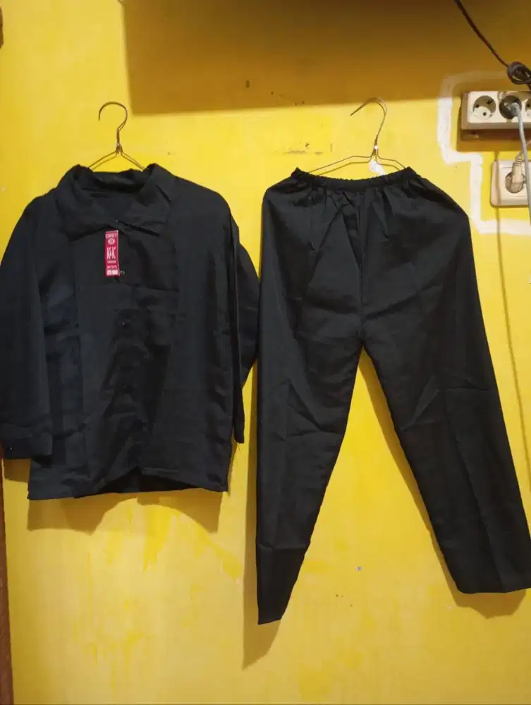 Setelan Piyama / Baju Santai Wanita Hitam Polos Lengan Panjang (Baru)