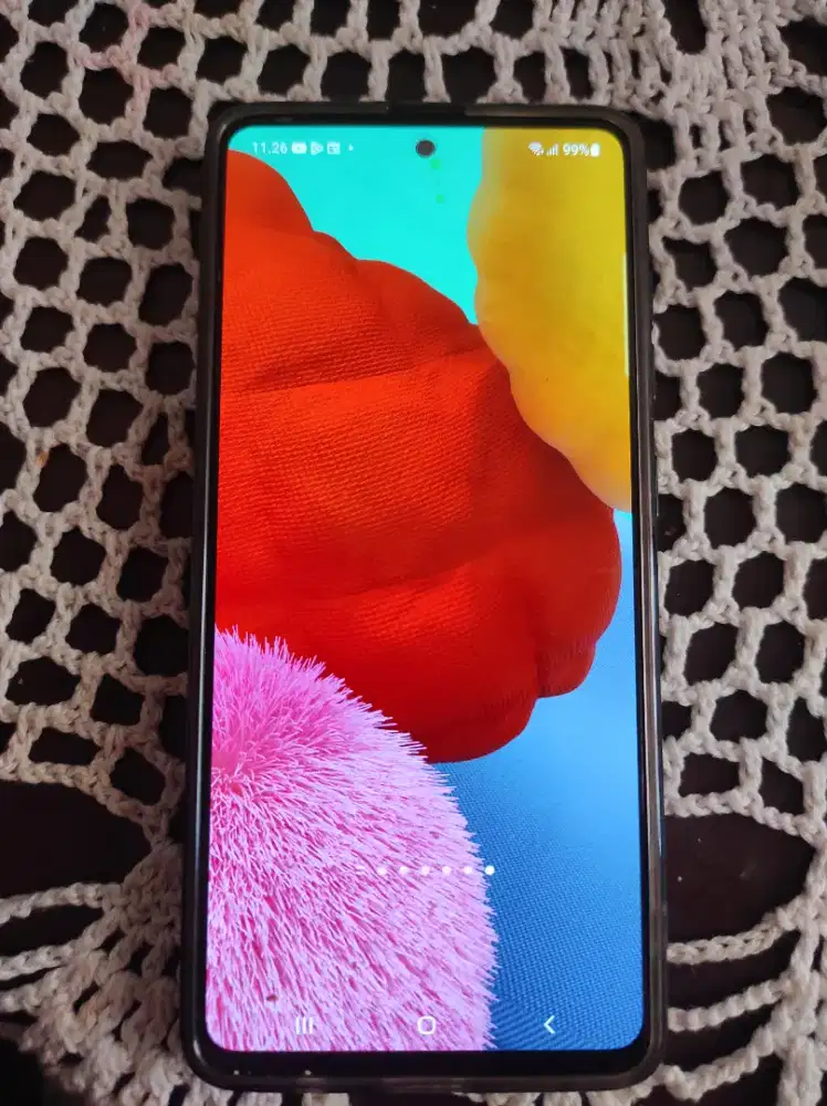 Samsung galaxy a51 lengkap kotak tidak ada casan.
TT sama di atasannya