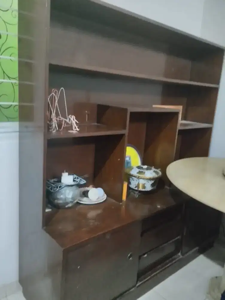 Lemari pajangan Jati asli