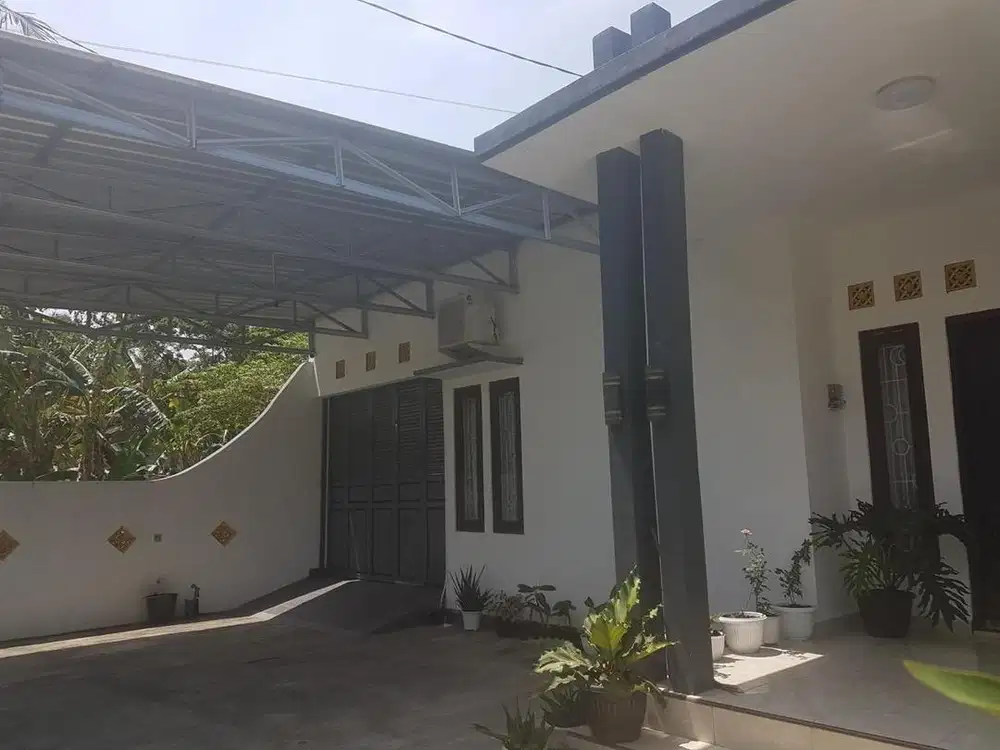 Rumah dijual berikut perabotan