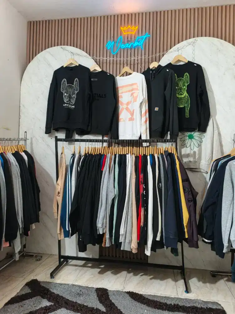 LOWONGAN PEKERJAAN CO HOST DAN PACKING