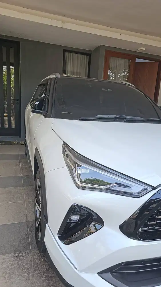 Yaris Cross 2025 warna premium