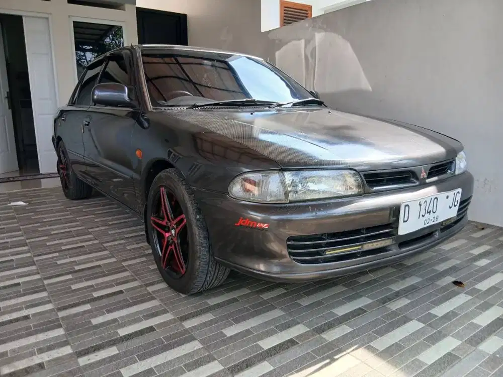 Mitsubishi Lancer GLXi 1.6 MT