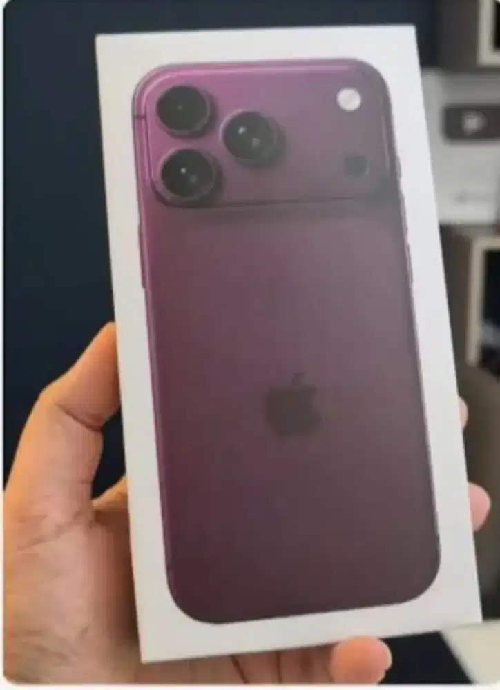 BEST DEAL !! Iphone 18 Pro 256 Burgundy