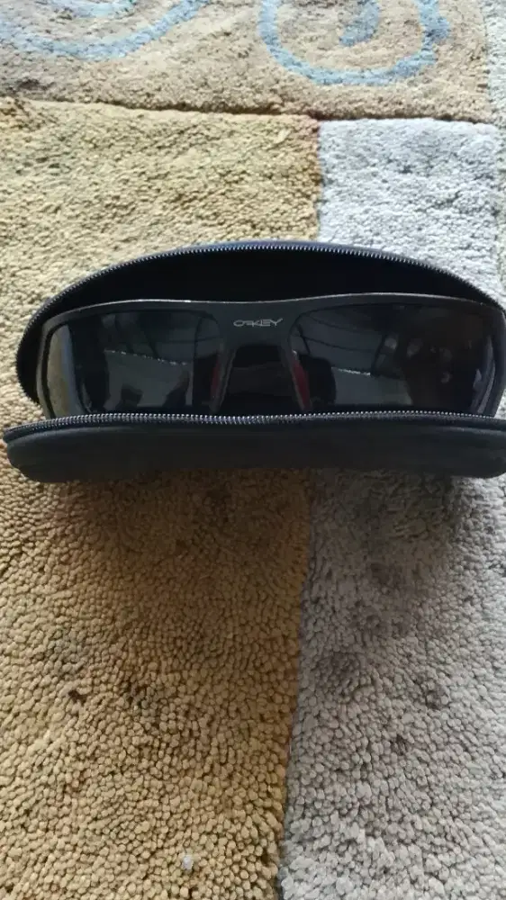 Kacamata gaya Oakley Original