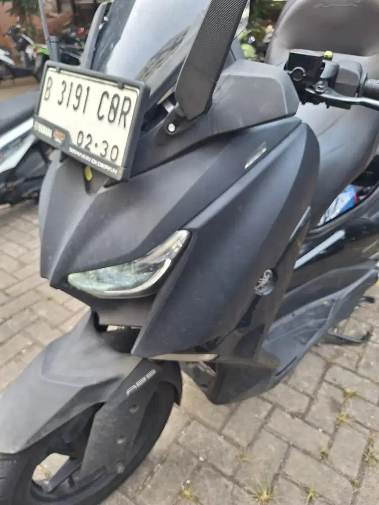 Yamaha xmax hitam doff