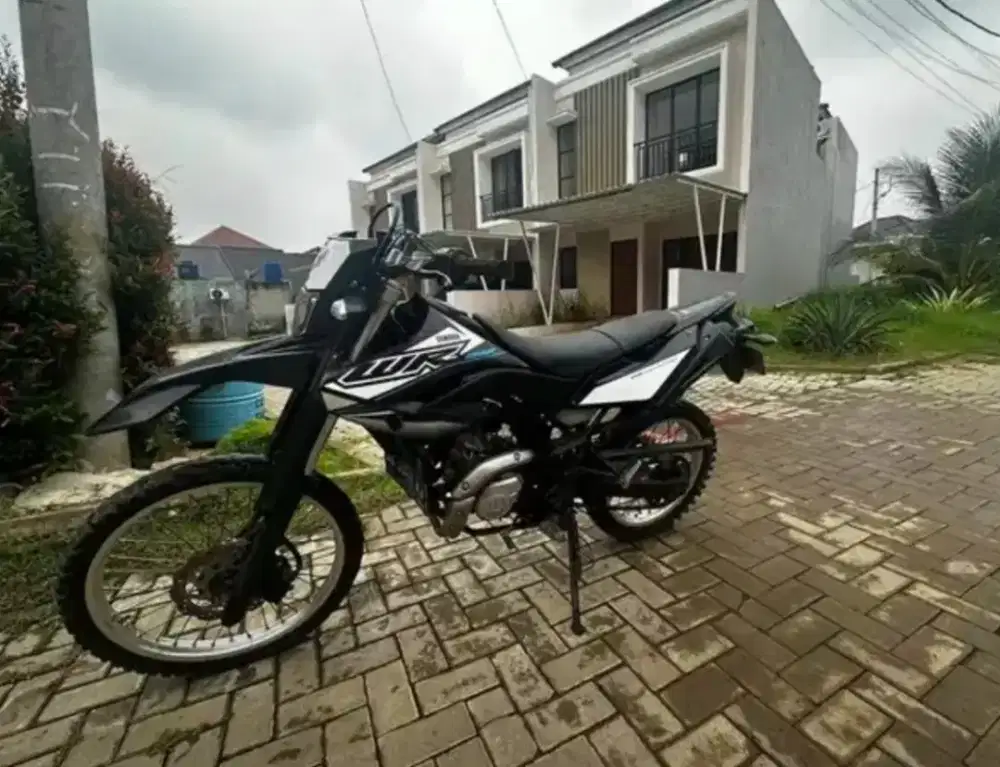 YAMAHA  WR  155