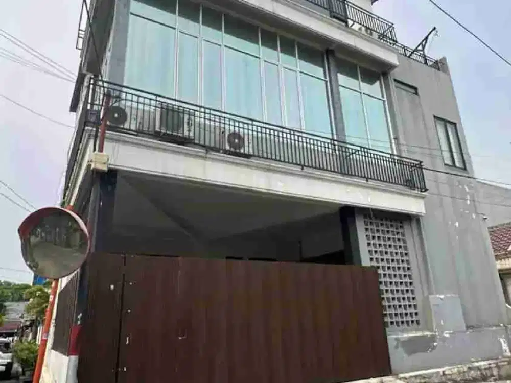 RUMAH 3 LANTAI PERUMAHAN BEA CUKAI SUKAPURA JAKARTA UTARA BANGUNAN MEWAH RAPI SIAP HUNI