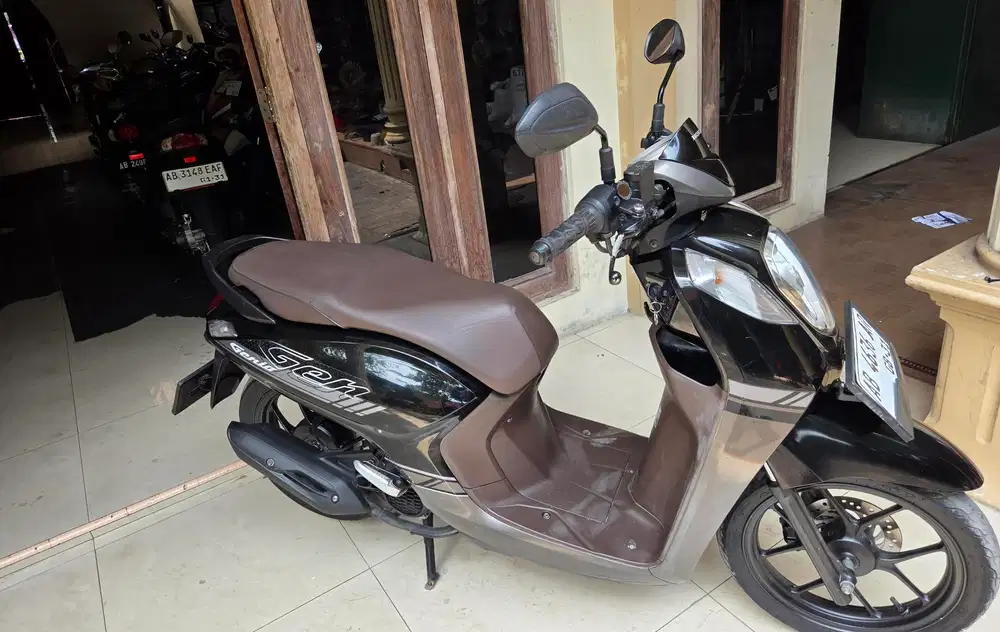 Genio hitam glosy 2021 Gbm kredit / tunai