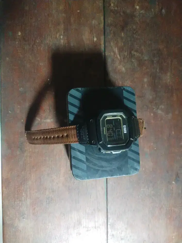 Jam Eiger Arosuka