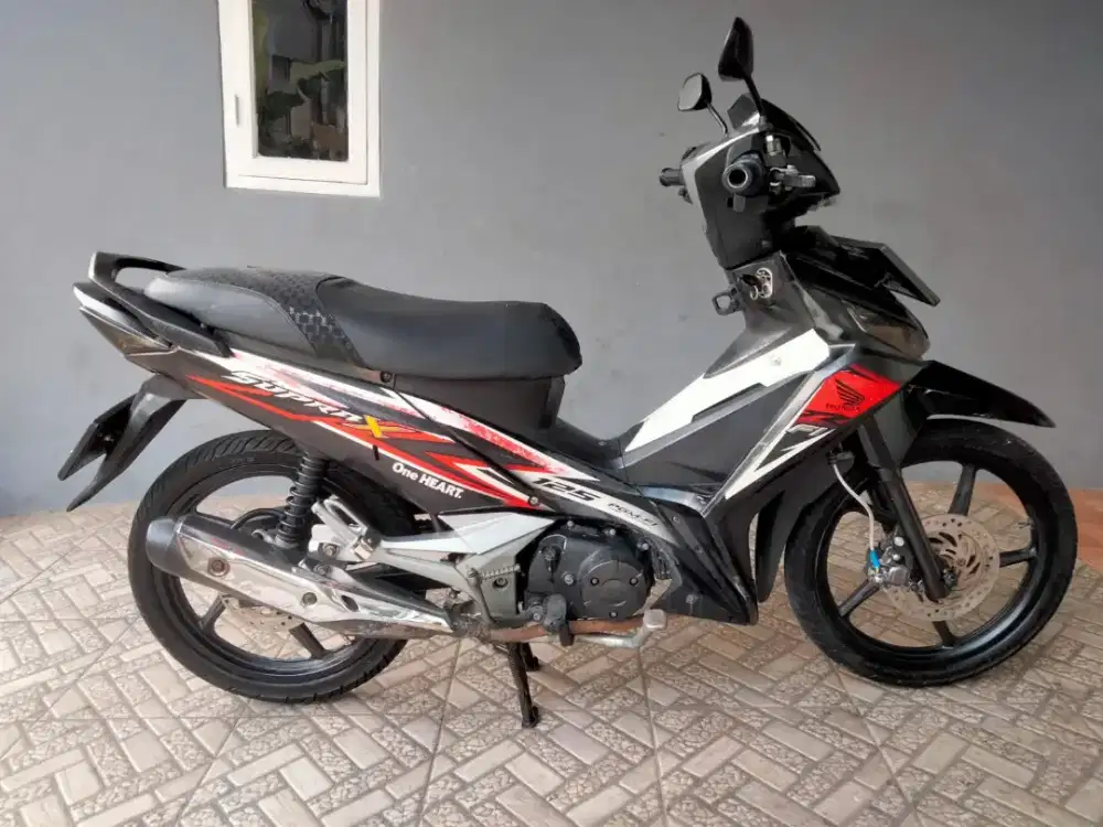 Honda Supra x tahun 2015 siap pakai