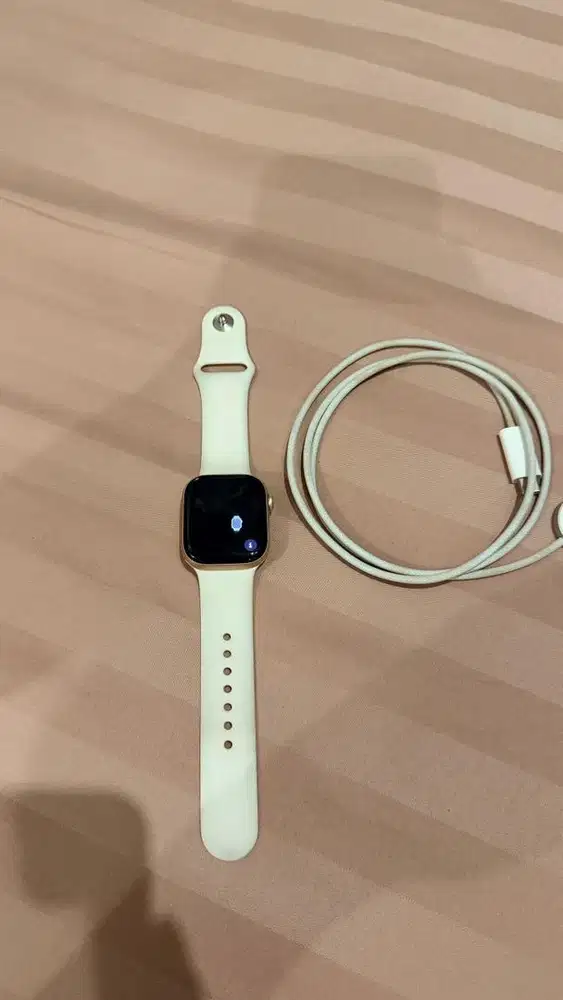 Dijual Apple Watch 10 Gold 42mm Resmi Ibox