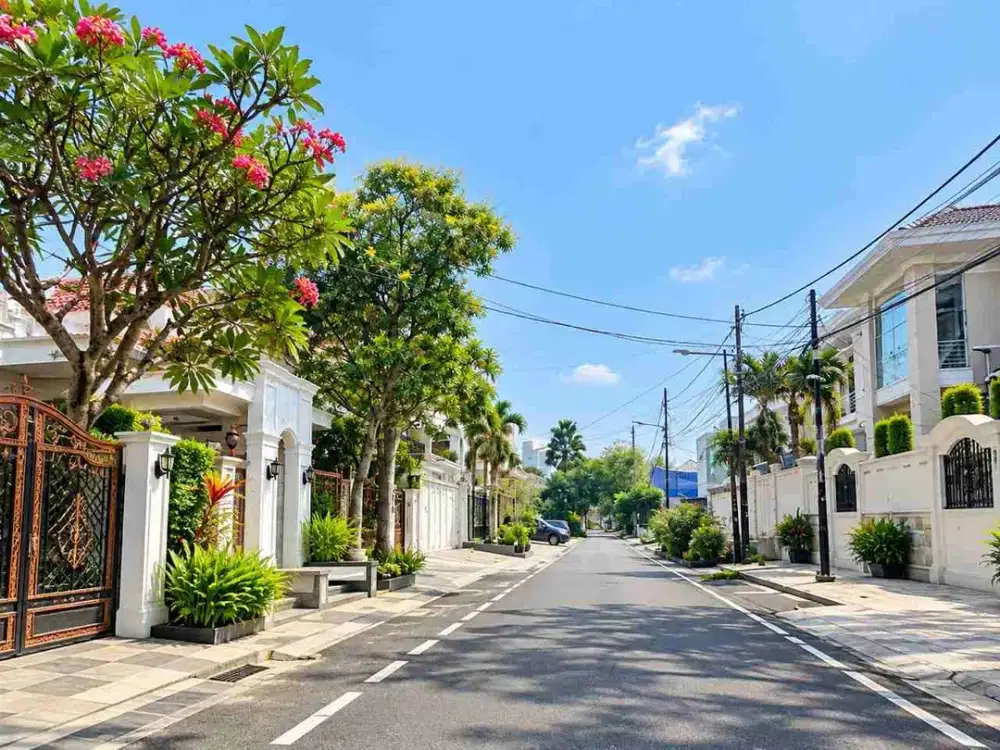 Harga Sangat Menarik!! Rumah SHM LT 300 M² Cempaka Putih!!