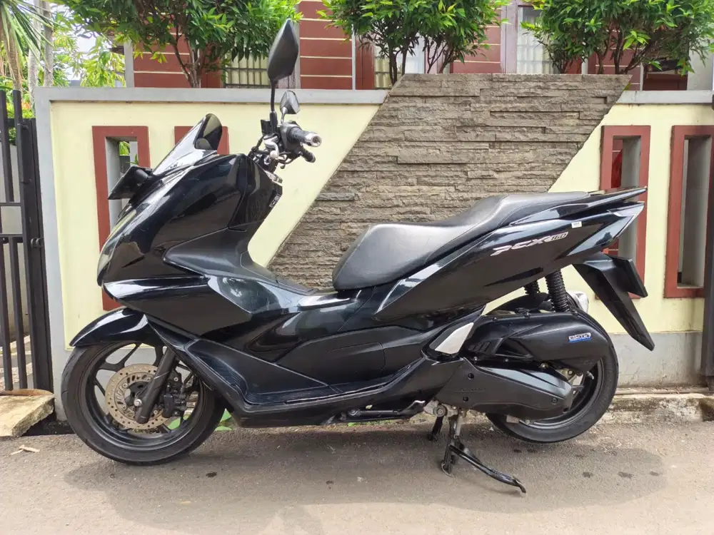 Honda PCX 160 cc tahun 2023