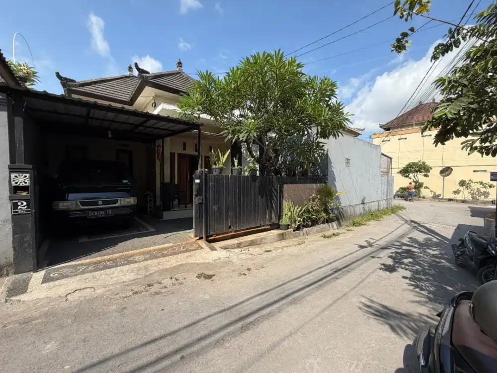Jual rumah lantai 1 di Jl Abianbase Dalung Badung Bali