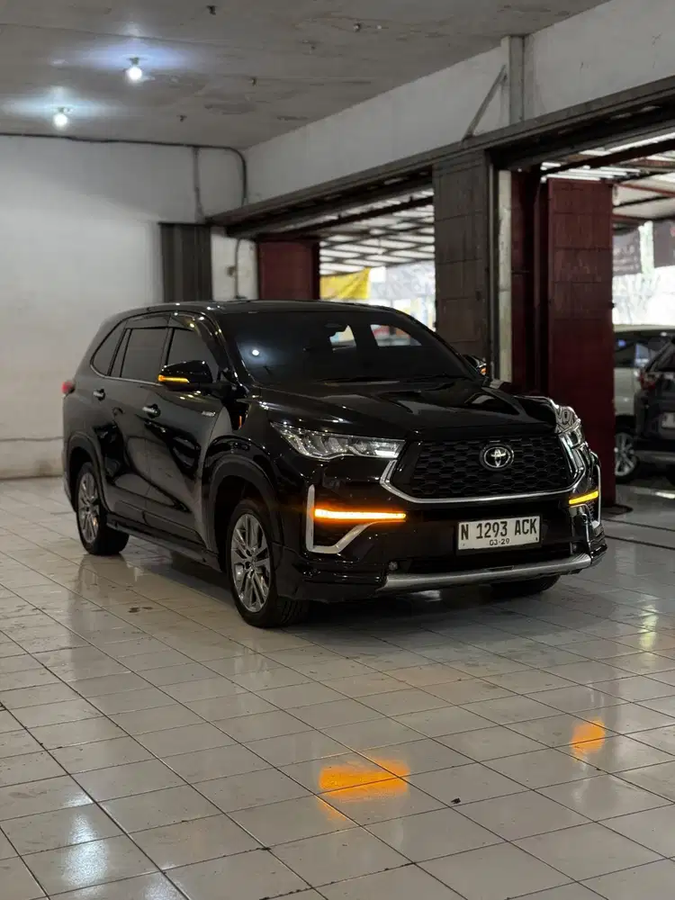 Toyota Kijang Innova Zenix Q 2.0 CVT HEV TSS Modellista 2023