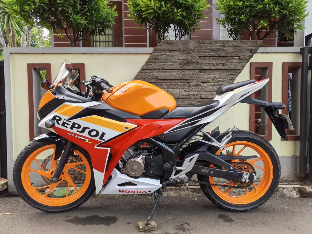 Honda CBR 150 cc Repsol 2016