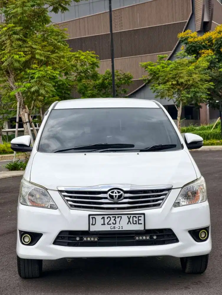 Toyota Kijang Innova 2012 Bensin
