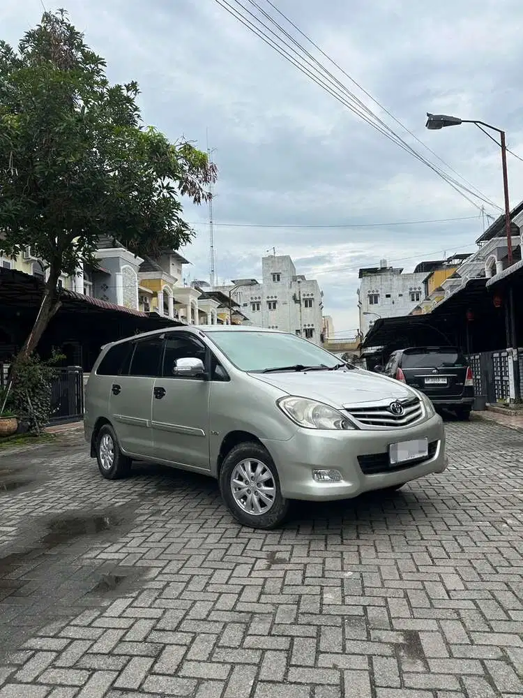 Toyota Kijang Innova 2010 Diesel