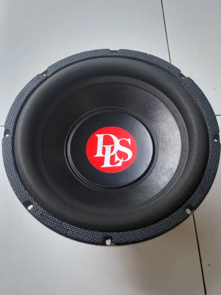 Subwoofer mobil DLS