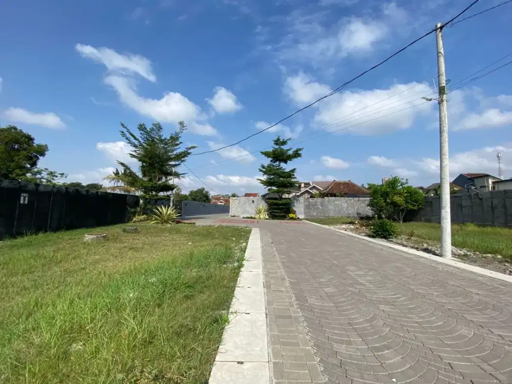Tanah Dalam Cluster Perumahan Jogja Utara Kawasan Kampus Cicilan Ringan Tanpa Bunga Jamin SHM