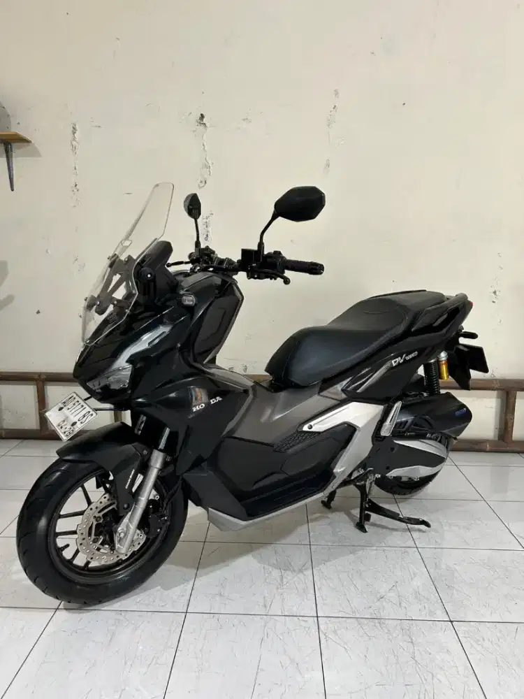 ADV 160 CBS 2023 AD SOLO