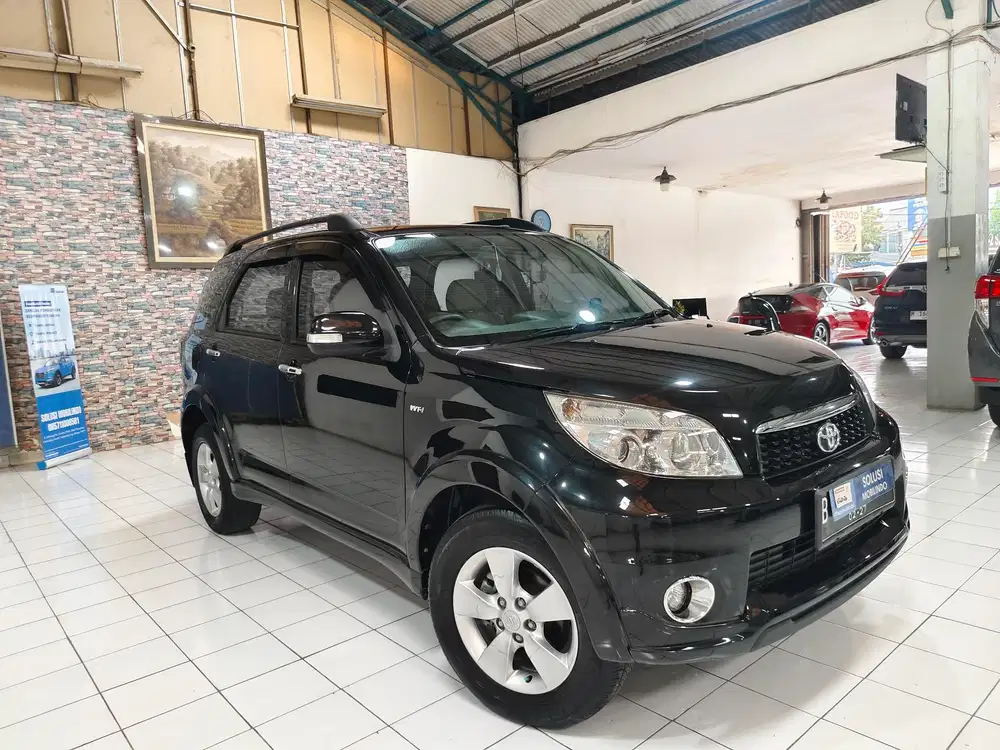 Toyota RUSH G 1.5 AT 2012 Hitam