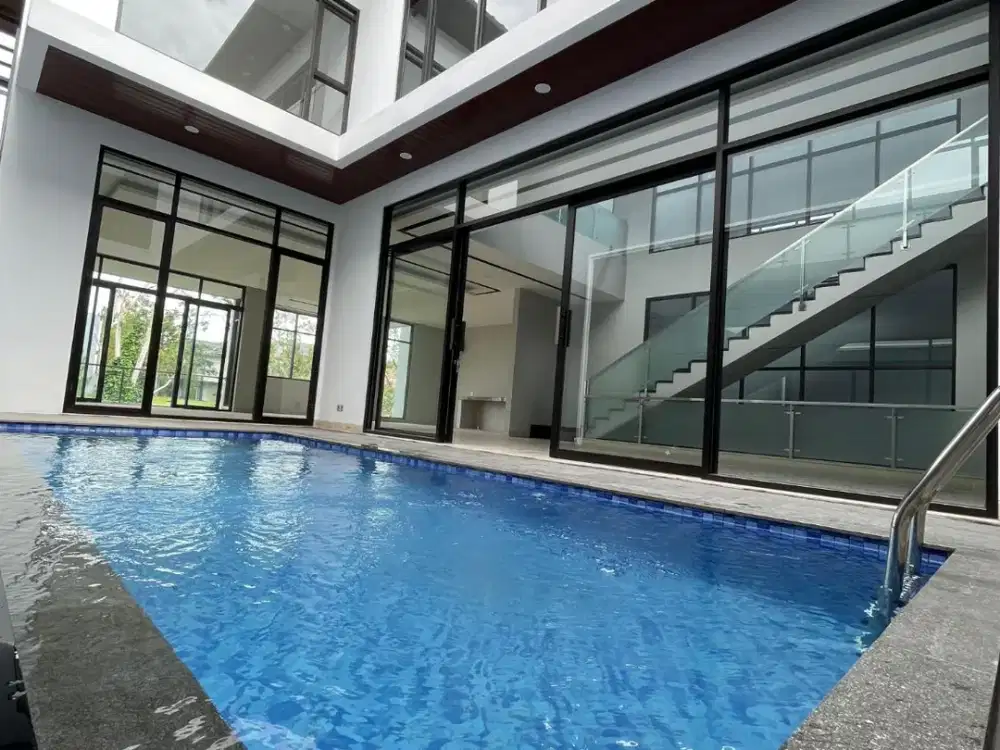 Dijual Rumah Modern Mewah Ada Kolam Renang di Kota Baru Parahyangan