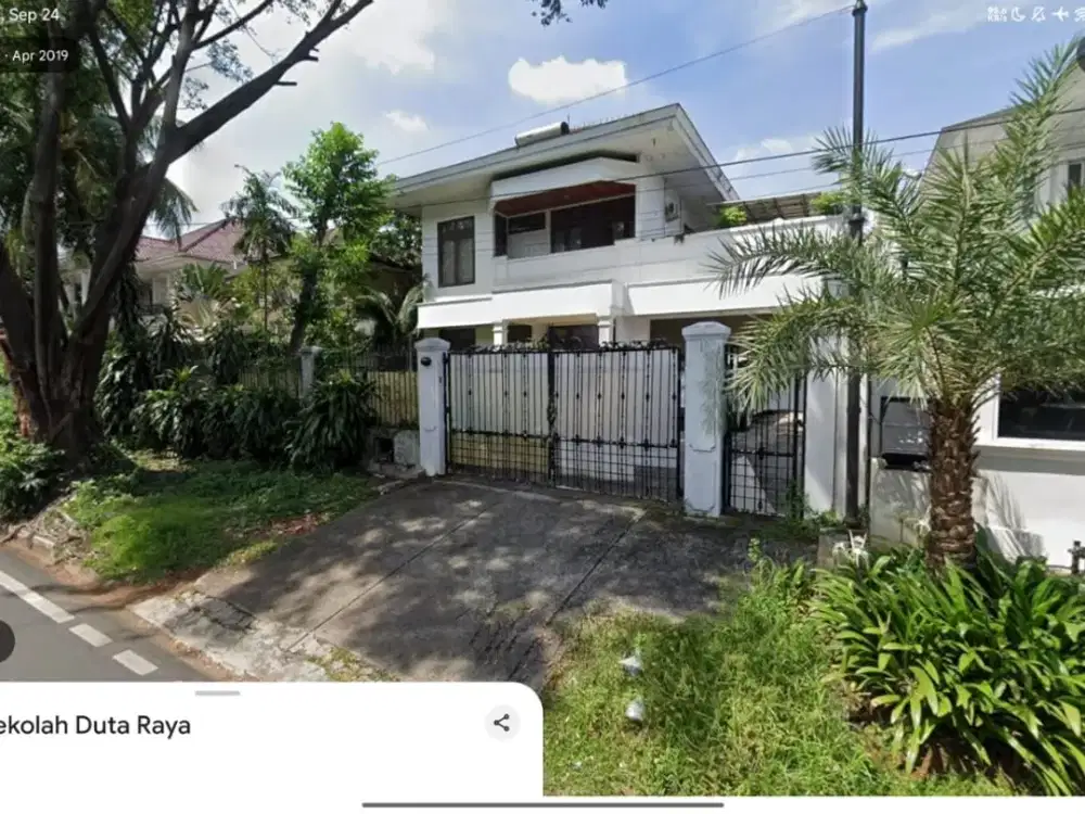 RUMAH PONDOK INDAH PINGGIR JALAN RAYA DEKAT MALL PIM!