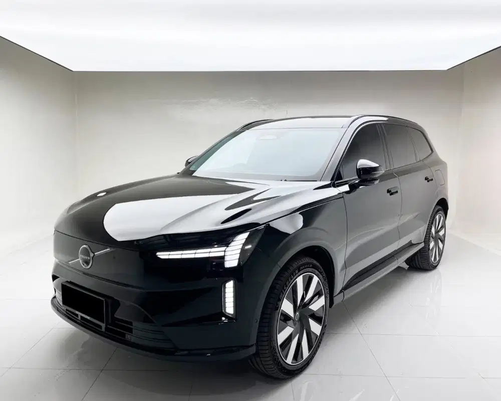 2026 Volvo EX90 EV Performance KM 2000 Antik
