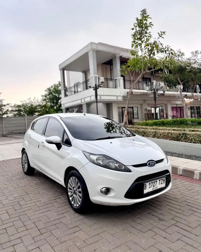 Ford Fiesta 1.4 2012 Sangat Istimewa Mulus