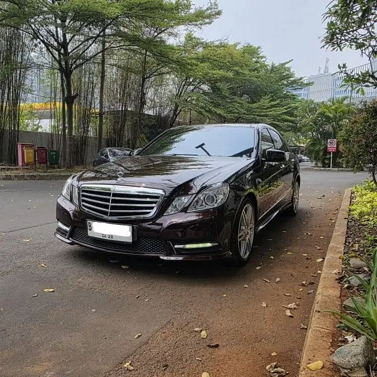 2012 Mercedes Benz E300 Avantgarde AMG KM 47000