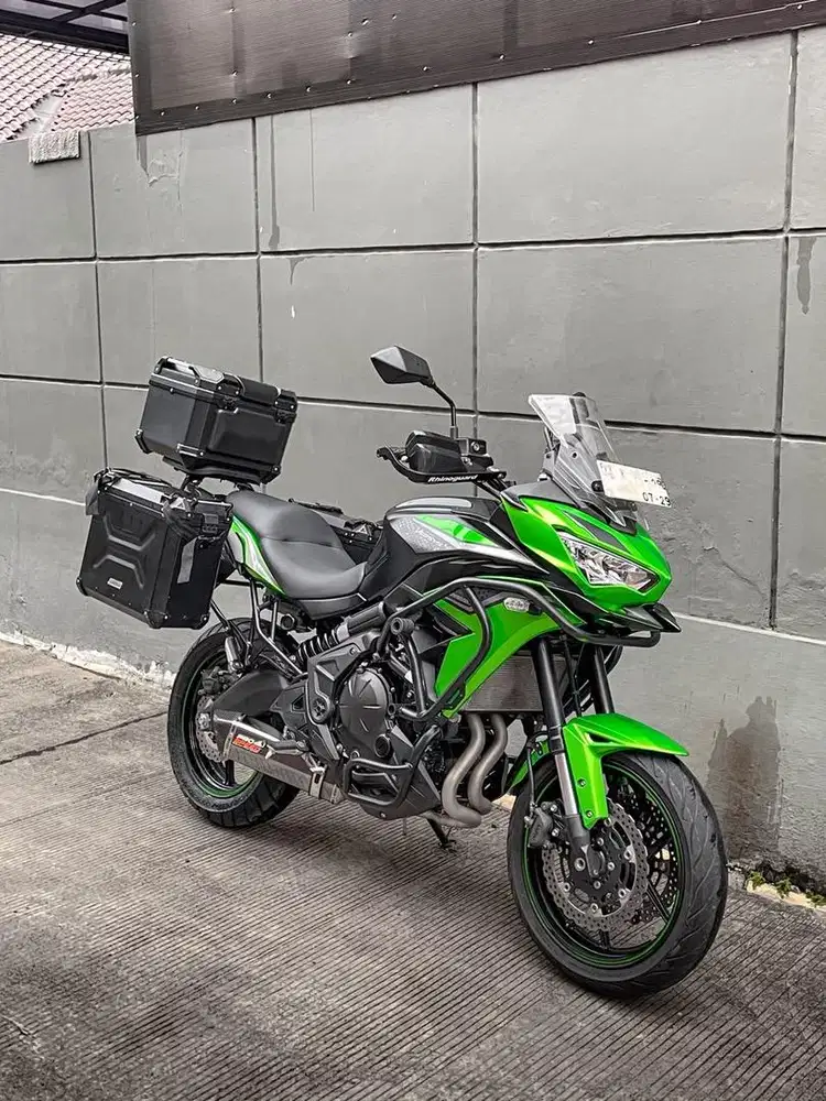 Kawasaki Versys 650 Tahun 2023 Low Odo Mulus TT FP Hijau Like New
