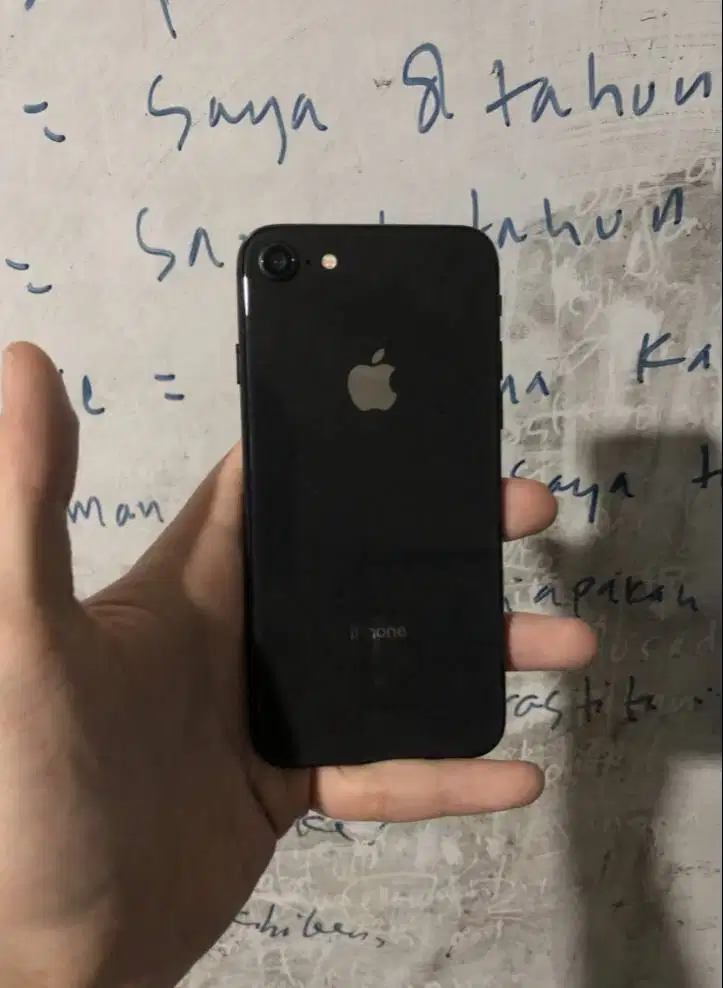 Iphone 8 64GB WIFI ONLY SIAP PAKAI