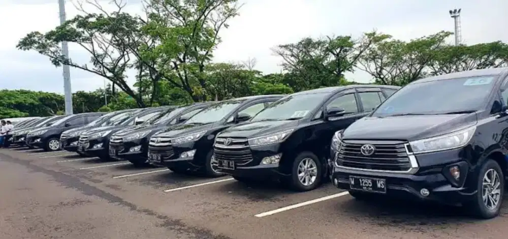 Sewa Rental Mobil Innova Reborn Zenix Avanza Di Bandara Juanda Surabay