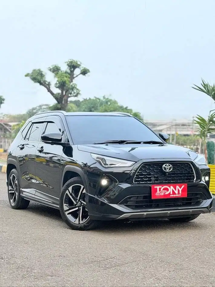 Yaris Cross Hybrid AT Panoramic 2023 Hitam