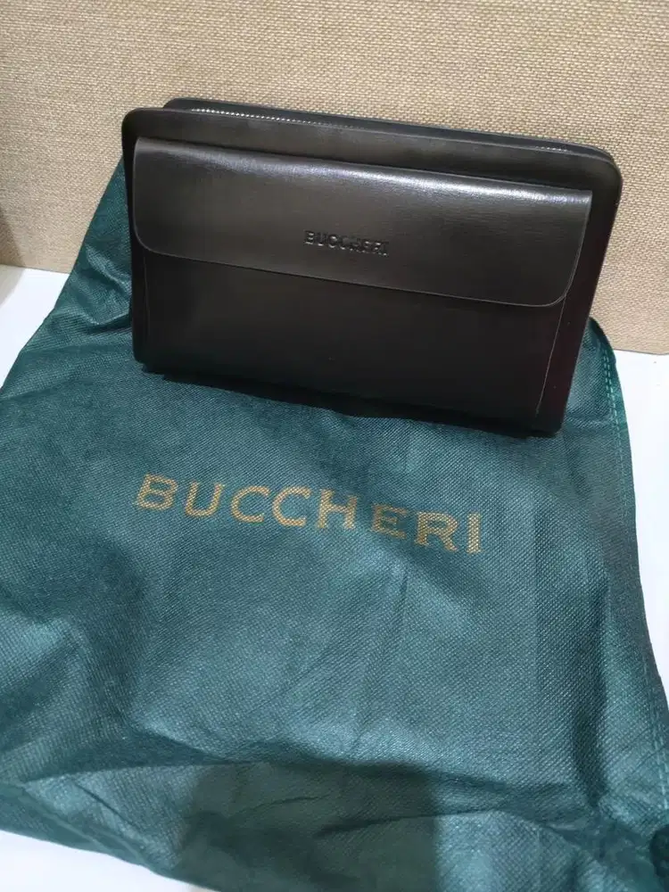 Buccheri Chayton Dompet Pria Black