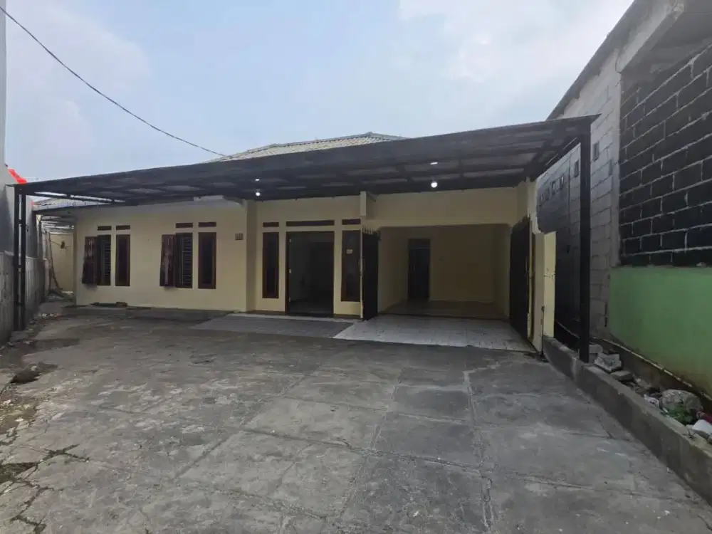 Disewakan rumah / bangunan cocok untuk workshop/tempat penyimpanan di cipondoh, Tangerang