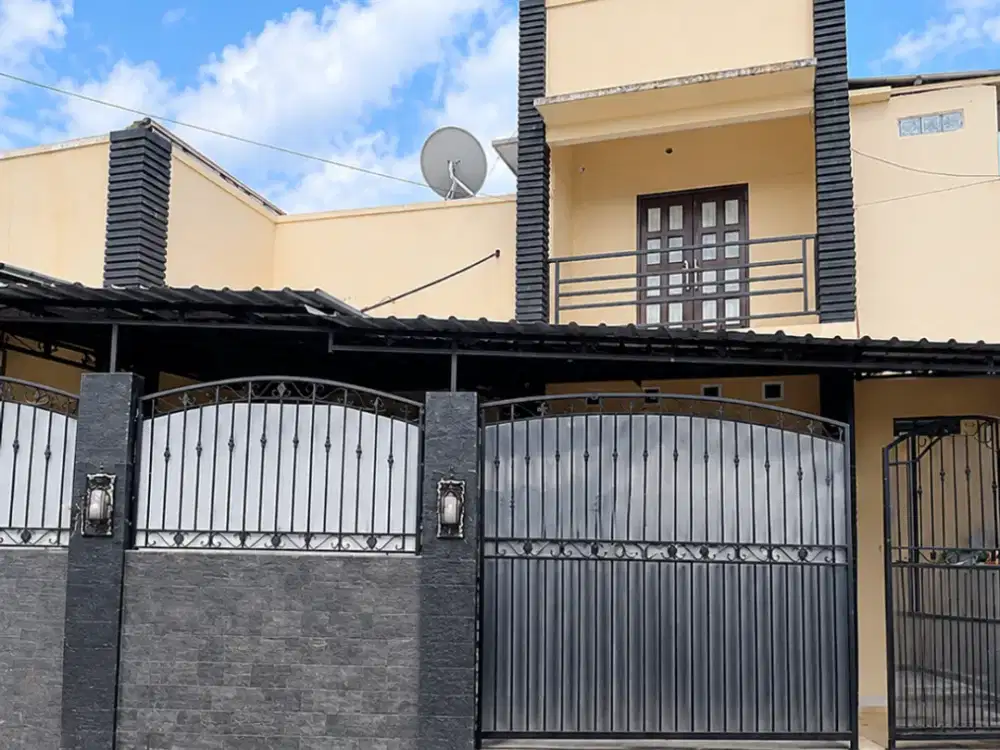 Rumah lantai 2 di kompleks BTN Sweta