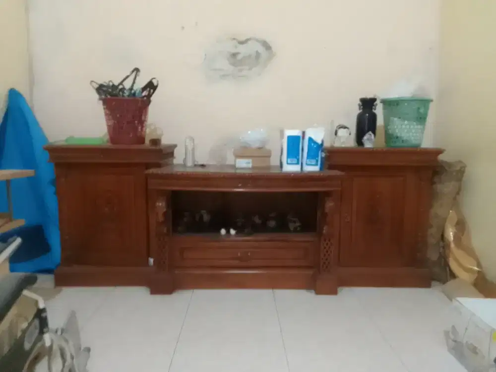 Bufet lemari TV jati