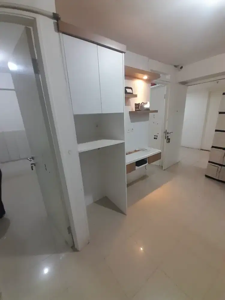 Stock invest readdy 2bedroom jual atas mall Harga BU semi furnise