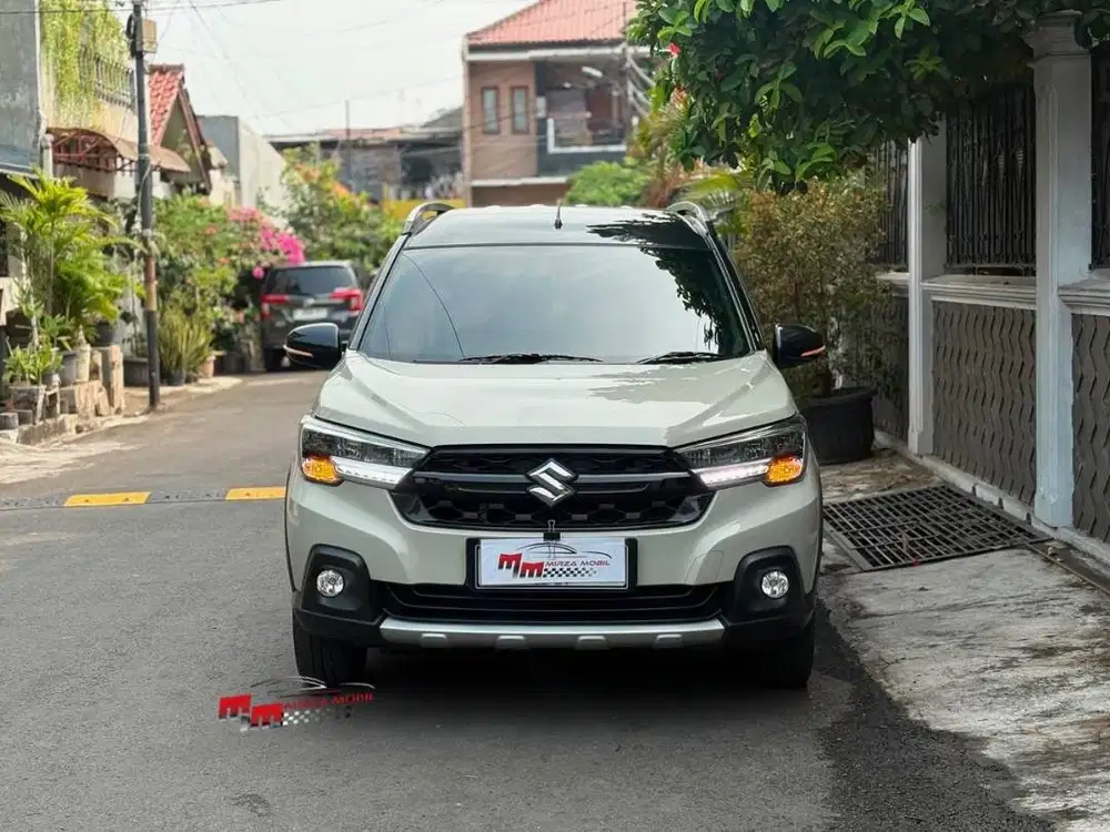 Suzuki XL7 Alpha Hybrid 1.5 AT 2023 Coklat Muda