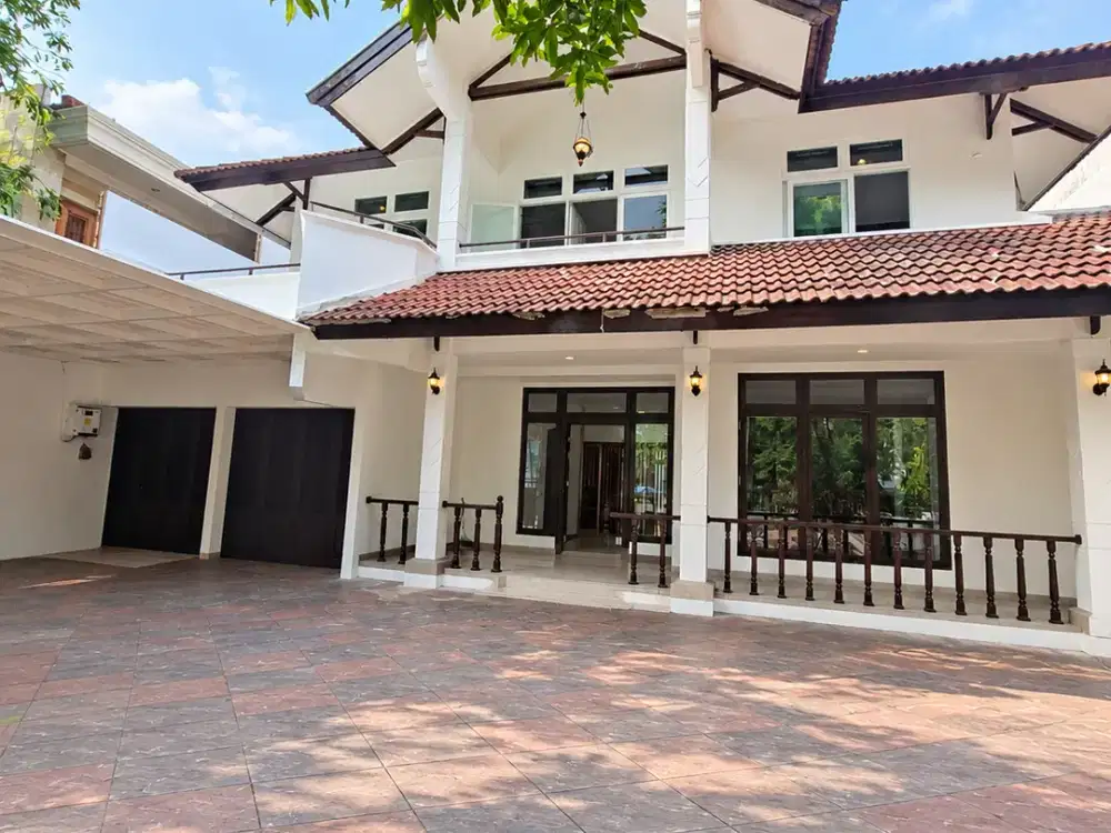 For Rent - Premium House In Menteng , Walking Distance To Thamrin Area