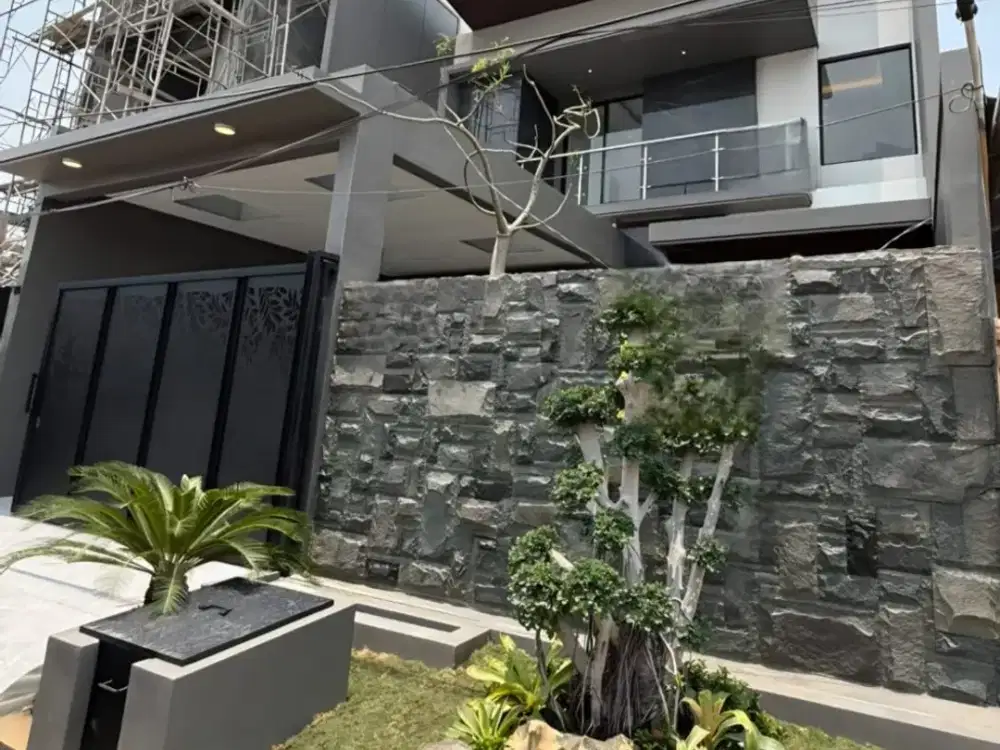For Sale Rumah Baru di Perumahan Manyar Kertoadi Surabaya Timur Row Jalan Lebar
