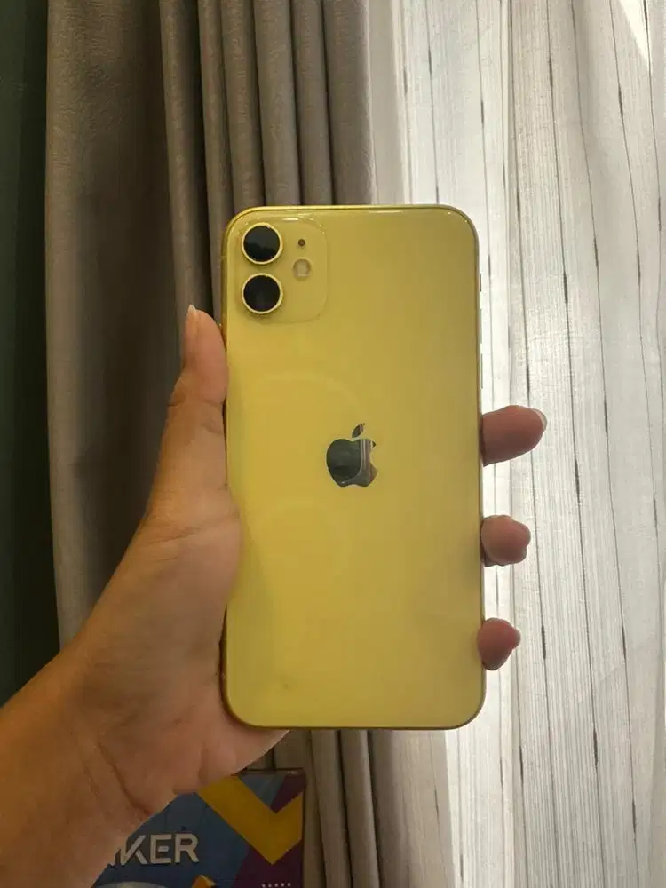 iPhone 11 128GB yellow