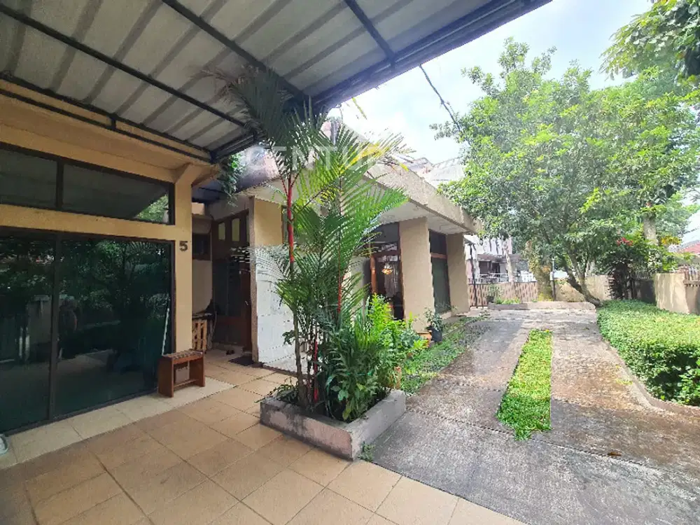Rumah Homey 2lt, Lok. Strategis,Tenang Jl.Batik Kumeli Bandung