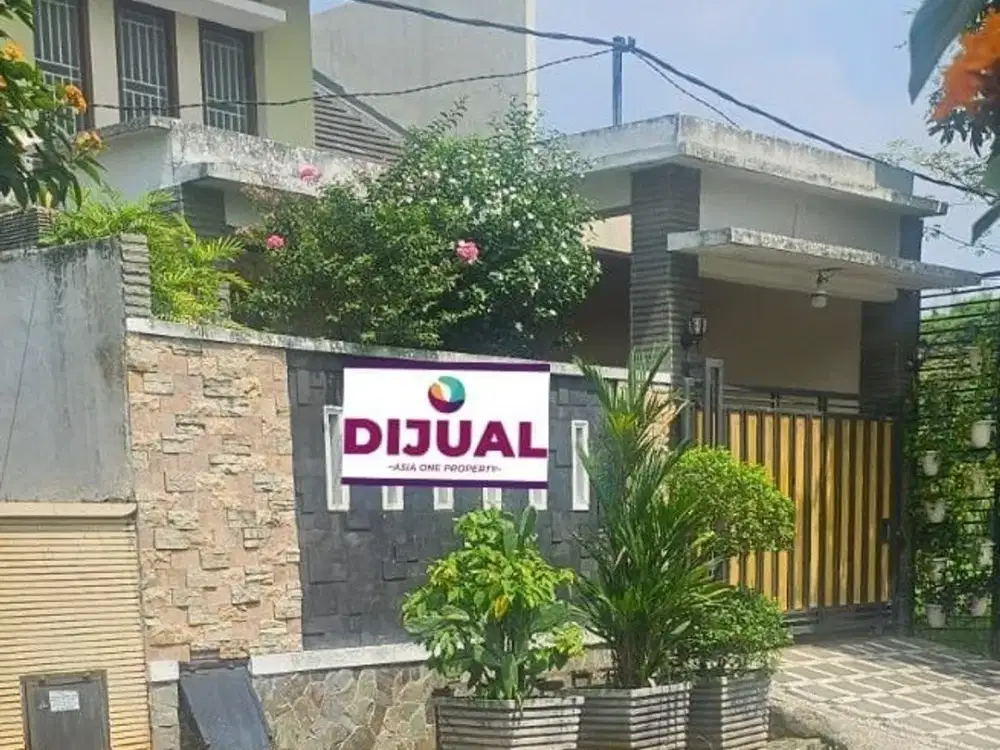 Dijual Rumah Strategis di Kemang Golf Bekasi, SHM & Listrik 4.400 Watt!