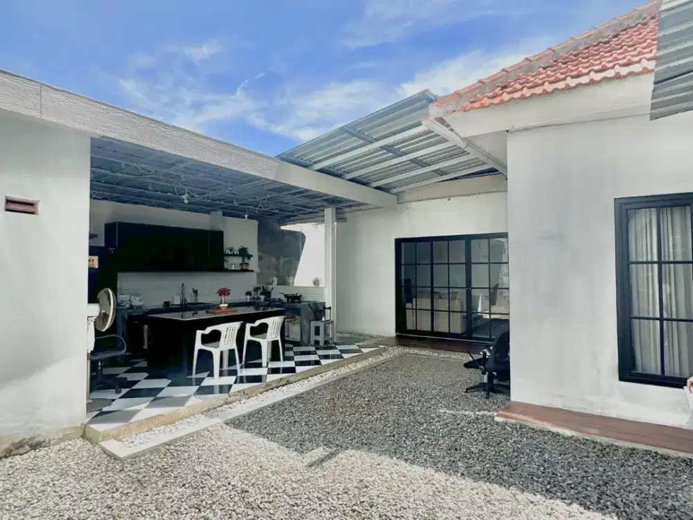 RUMAH LUAS MURAH SIAP HUNI MEDOKAN SAWAH TIMUR SURABAYA