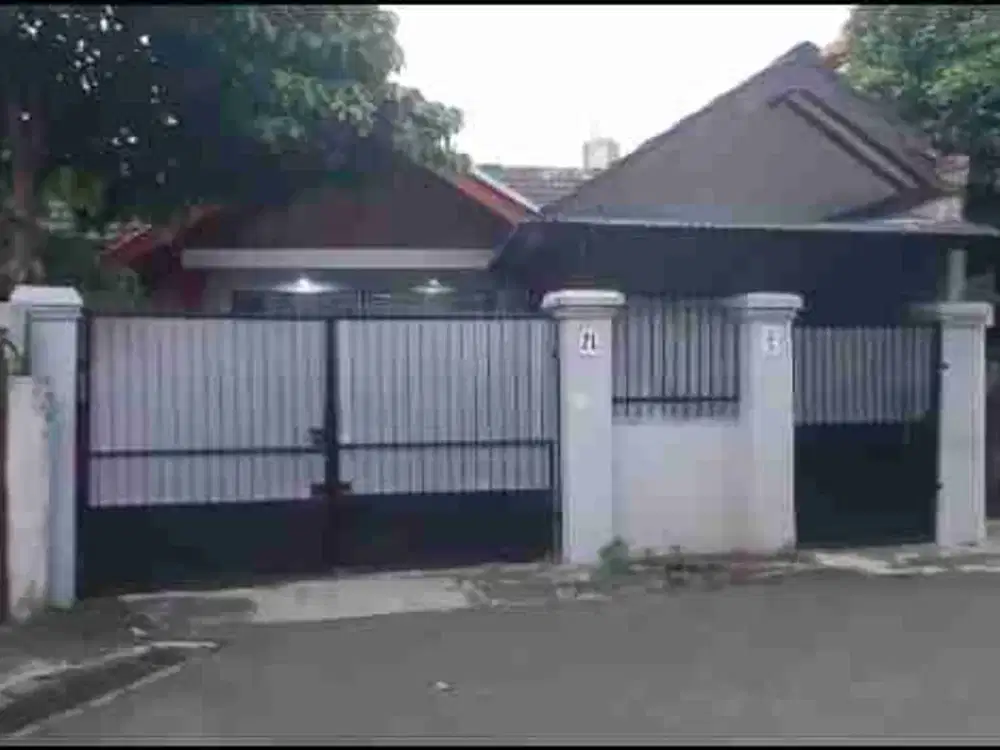 Di jual rumah di pertukangan jakarta selatan